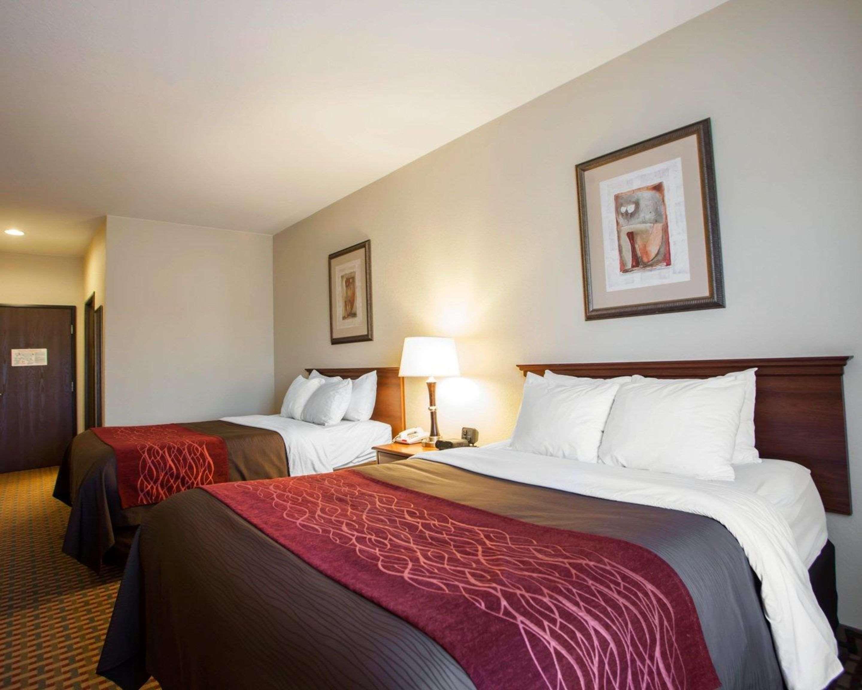 Comfort Inn & Suites Harrisonville Esterno foto