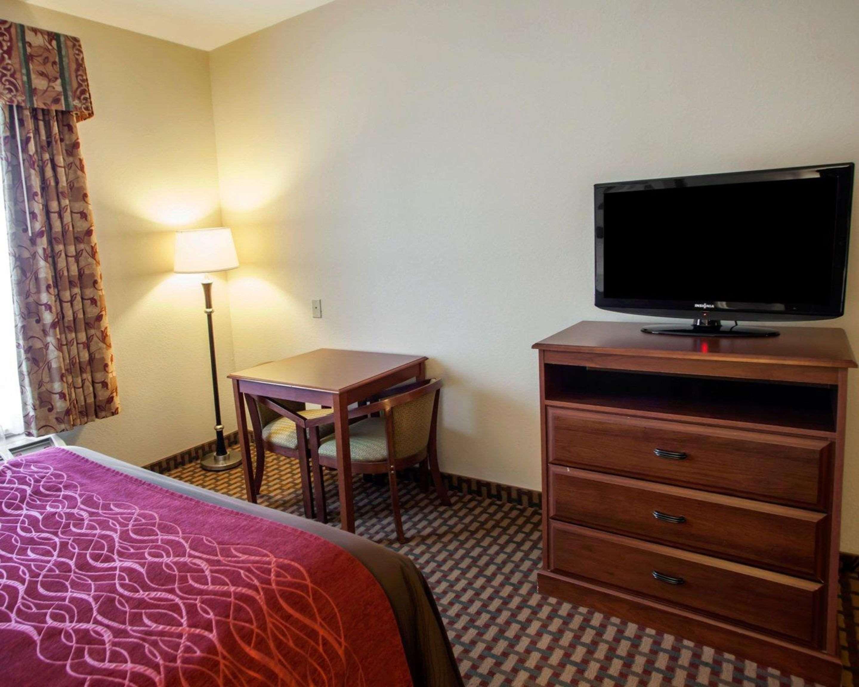 Comfort Inn & Suites Harrisonville Esterno foto