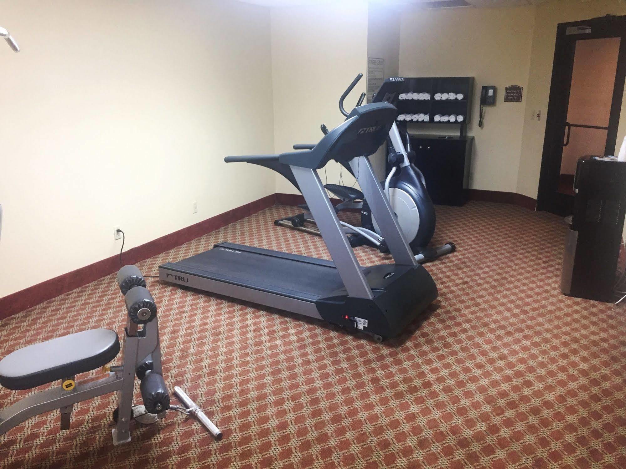 Comfort Inn & Suites Harrisonville Esterno foto
